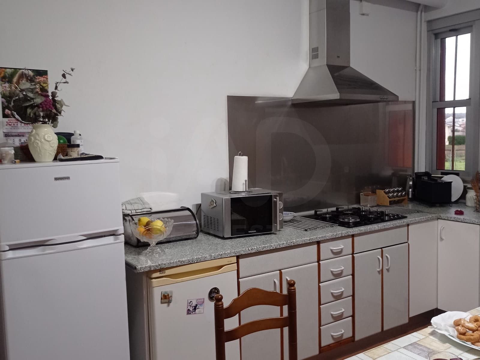 Casa de 7 habitaciones en Narón en venta con piscina garaje - 280.000 € (Ref: 9988368)