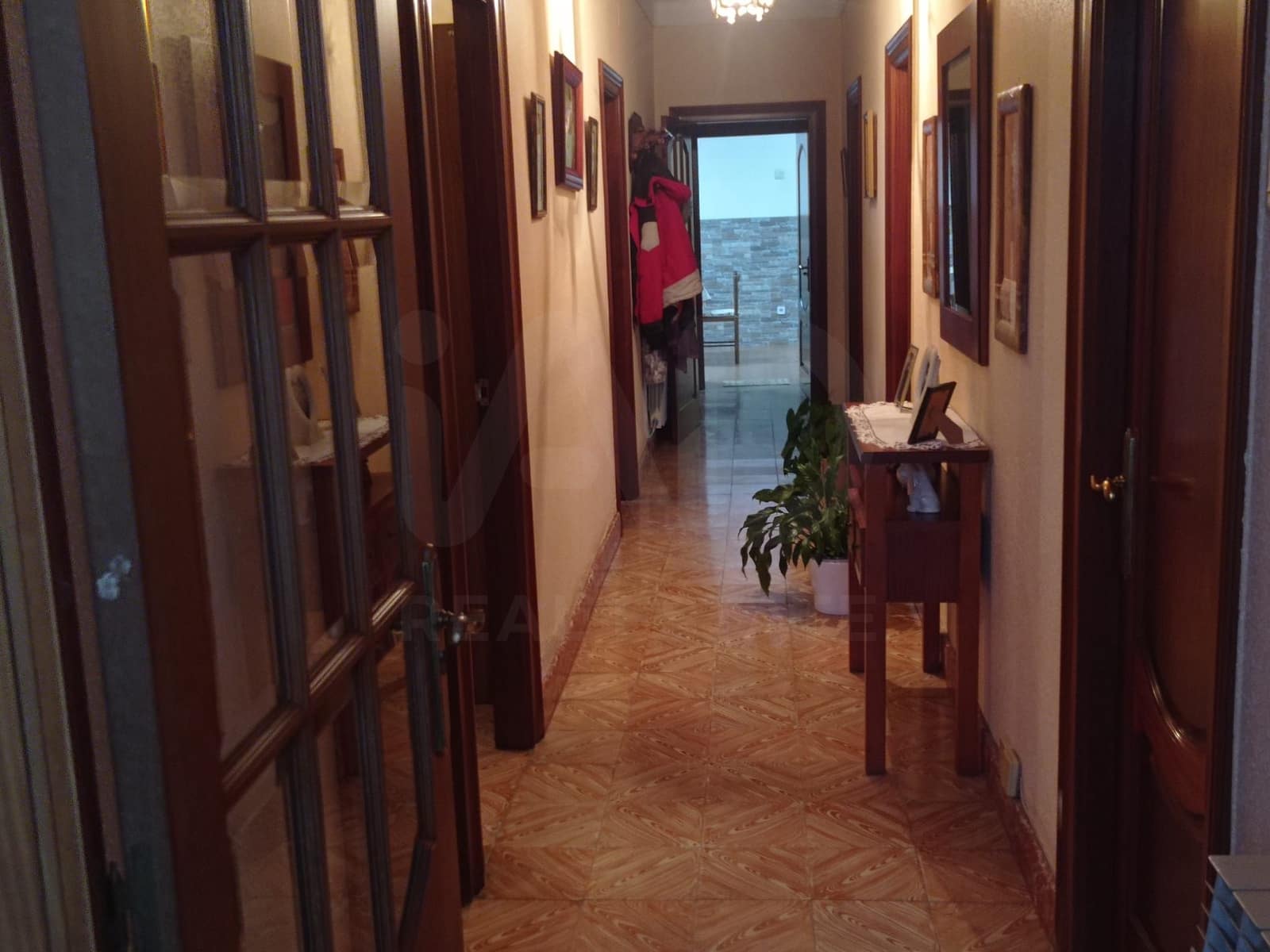 Casa de 7 habitaciones en Narón en venta con piscina garaje - 280.000 € (Ref: 9988368)