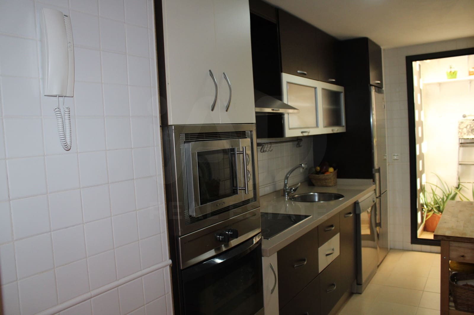 2 Zimmer Apartment zu verkaufen in Huelva Stadt mit Pool Garage - 185.000 € (Ref: 9988369)