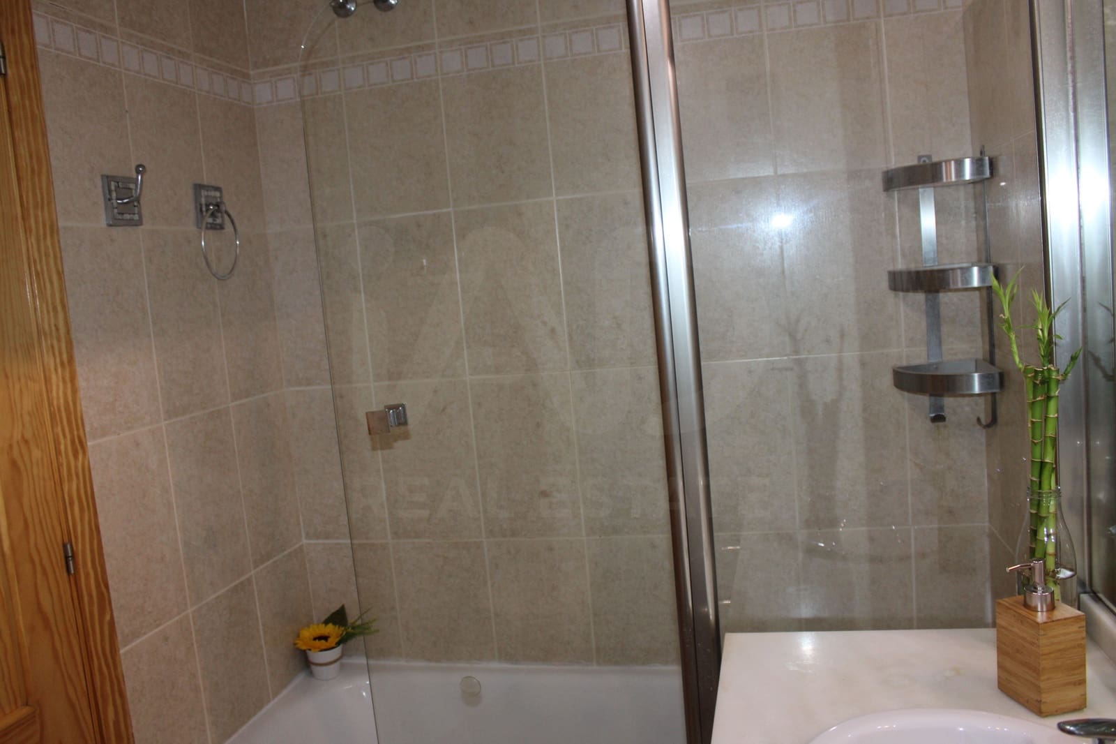 2 Zimmer Apartment zu verkaufen in Huelva Stadt mit Pool Garage - 185.000 € (Ref: 9988369)