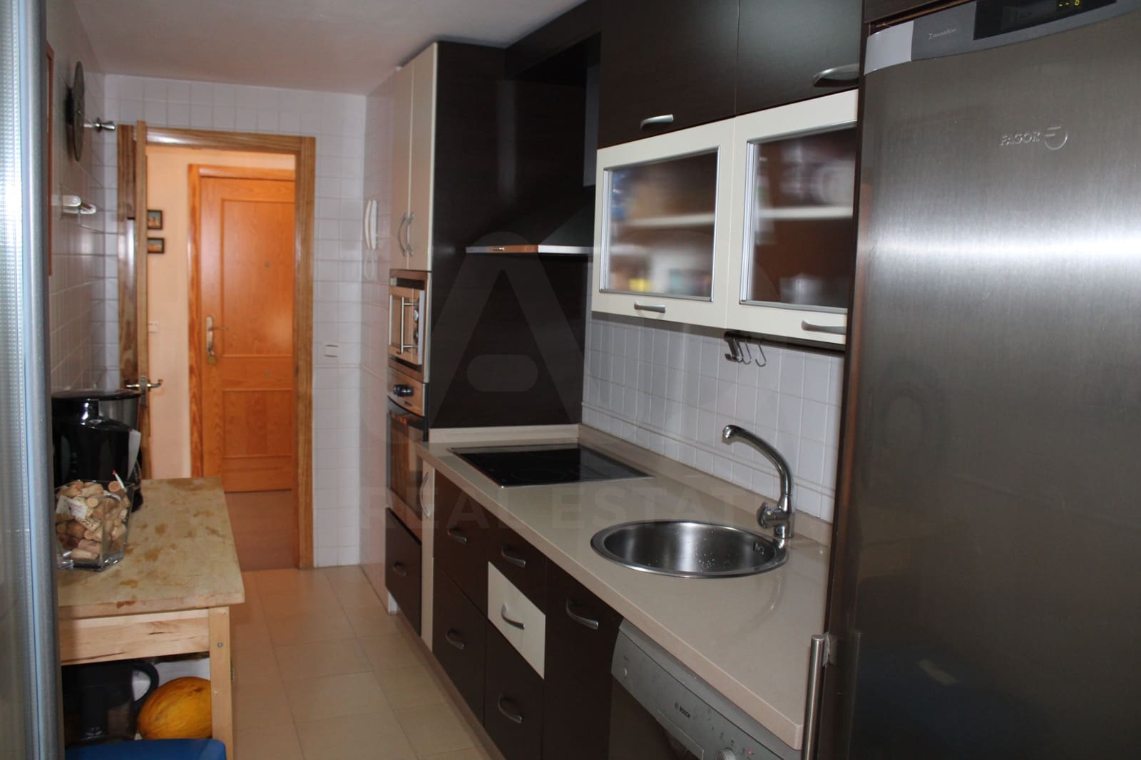 2 Zimmer Apartment zu verkaufen in Huelva Stadt mit Pool Garage - 185.000 € (Ref: 9988369)