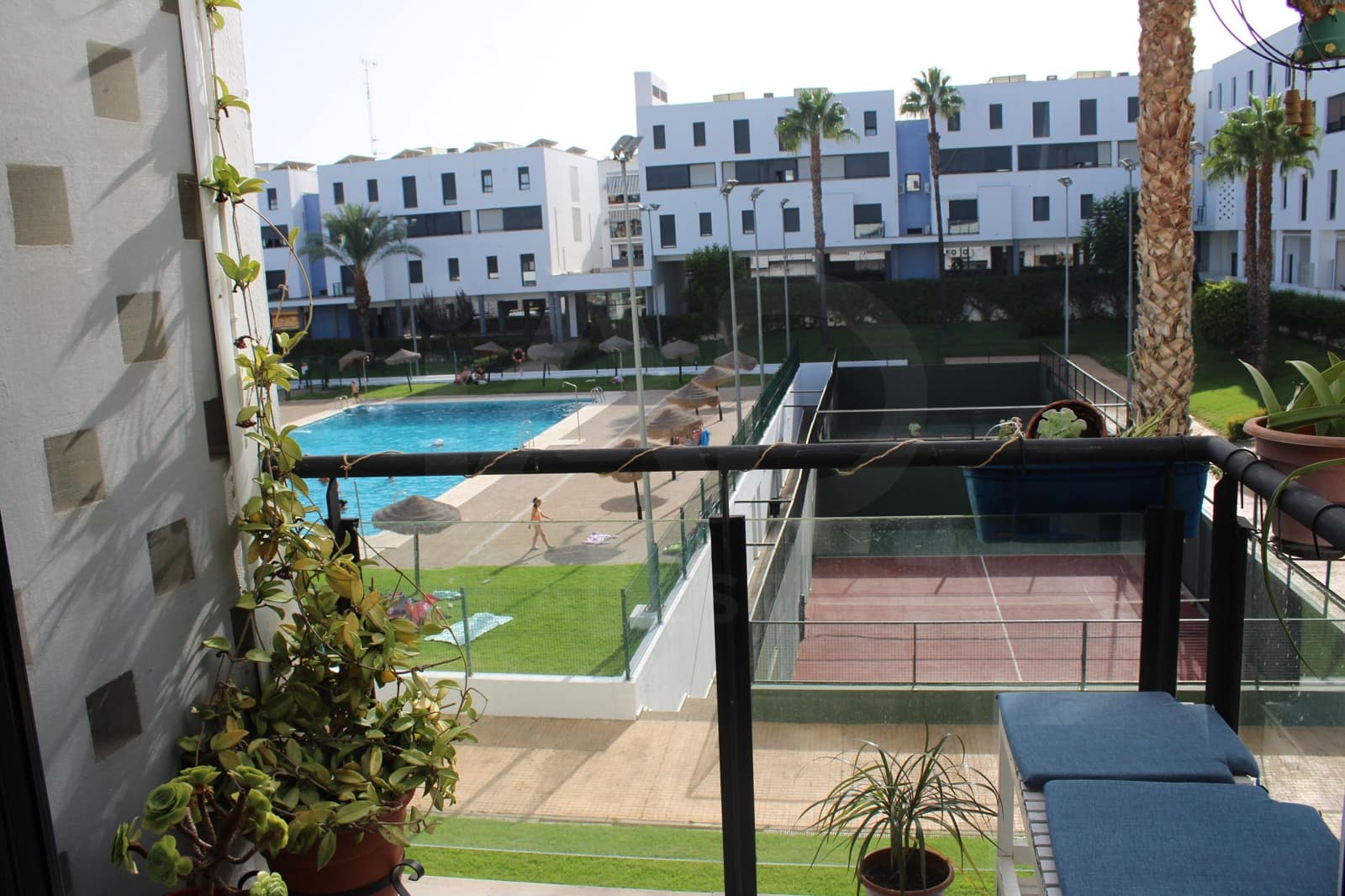 2 Zimmer Apartment zu verkaufen in Huelva Stadt mit Pool Garage - 185.000 € (Ref: 9988369)