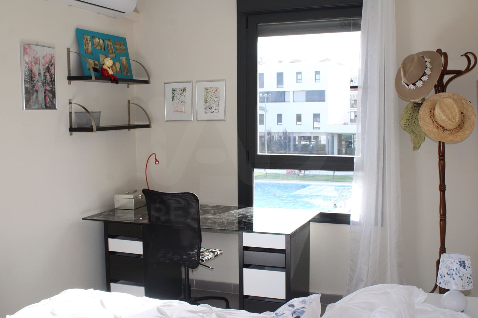 2 Zimmer Apartment zu verkaufen in Huelva Stadt mit Pool Garage - 185.000 € (Ref: 9988369)