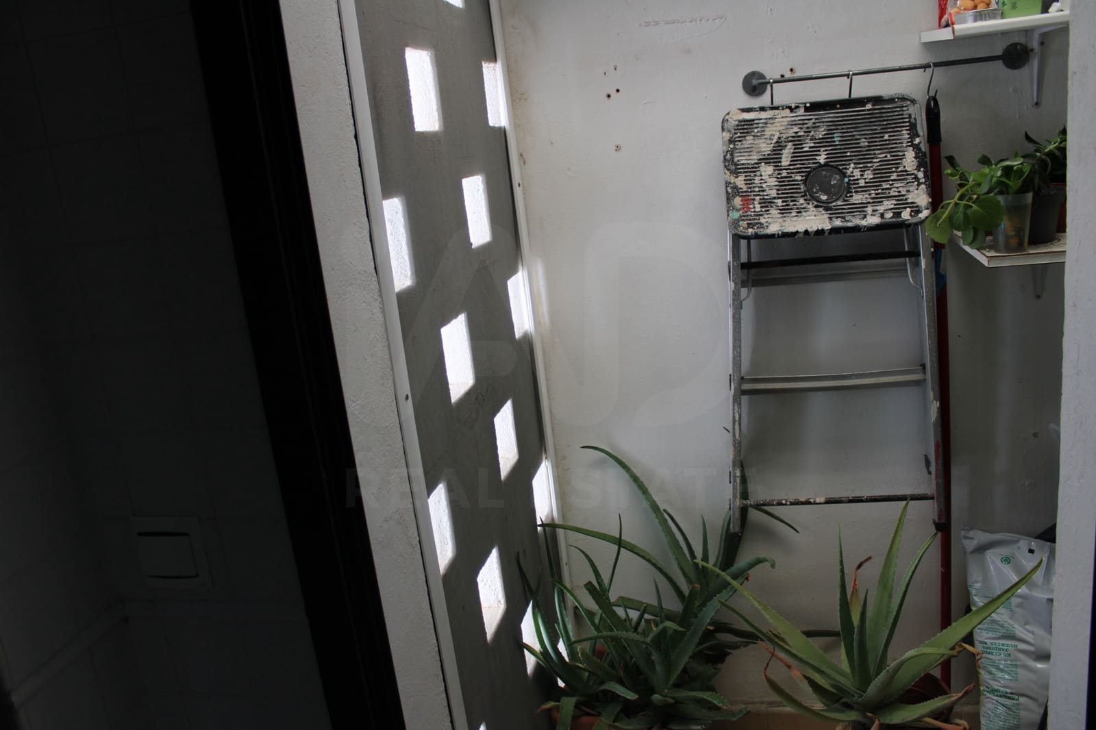 2 Zimmer Apartment zu verkaufen in Huelva Stadt mit Pool Garage - 185.000 € (Ref: 9988369)