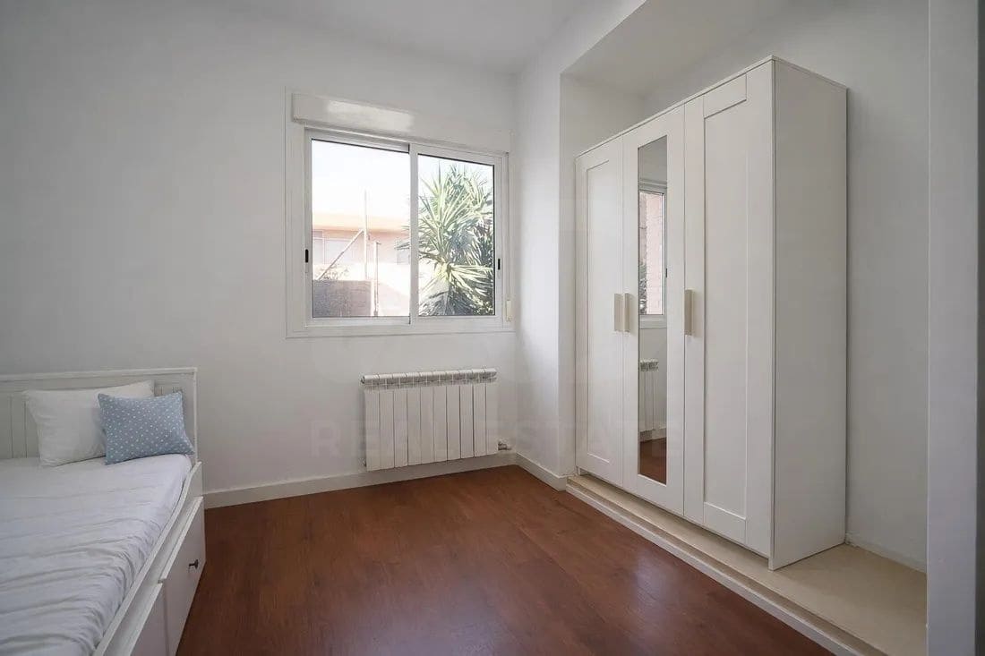 6 soveværelse Byhus til salg i Tarragona by med swimmingpool garage - € 690.000 (Ref: 9988371)