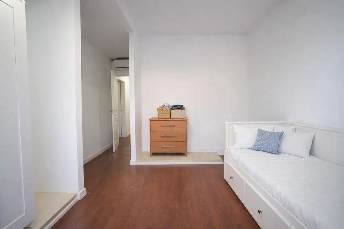 6 soveværelse Byhus til salg i Tarragona by med swimmingpool garage - € 690.000 (Ref: 9988371)
