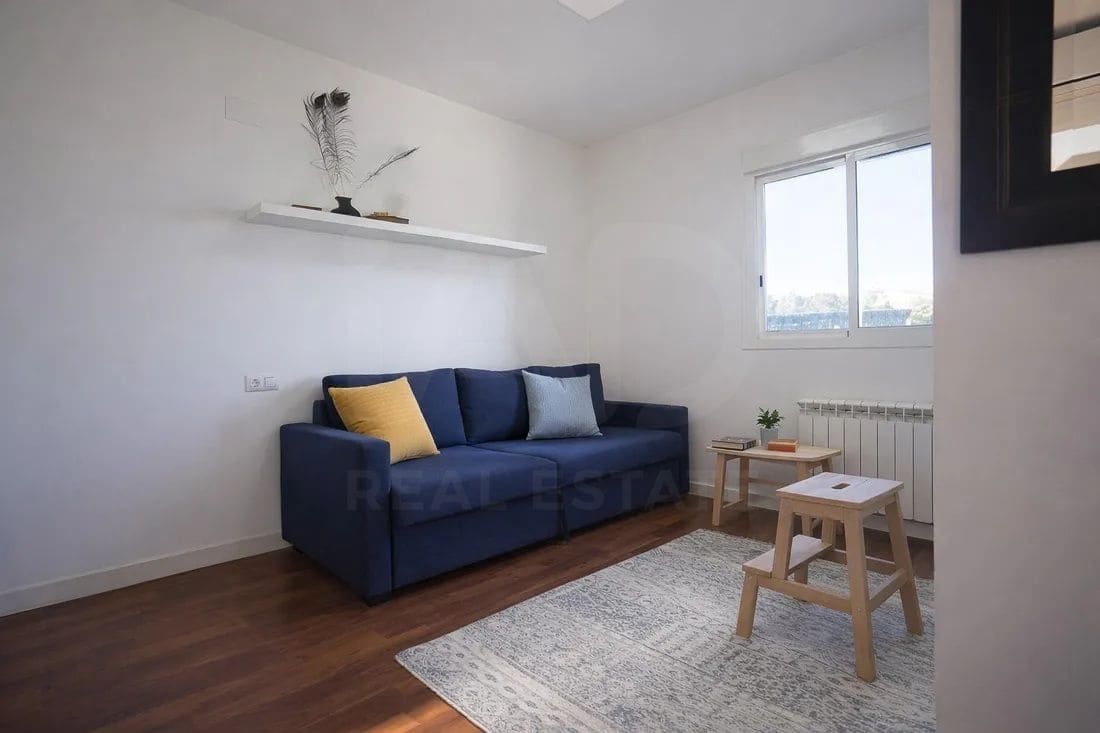 6 soveværelse Byhus til salg i Tarragona by med swimmingpool garage - € 690.000 (Ref: 9988371)