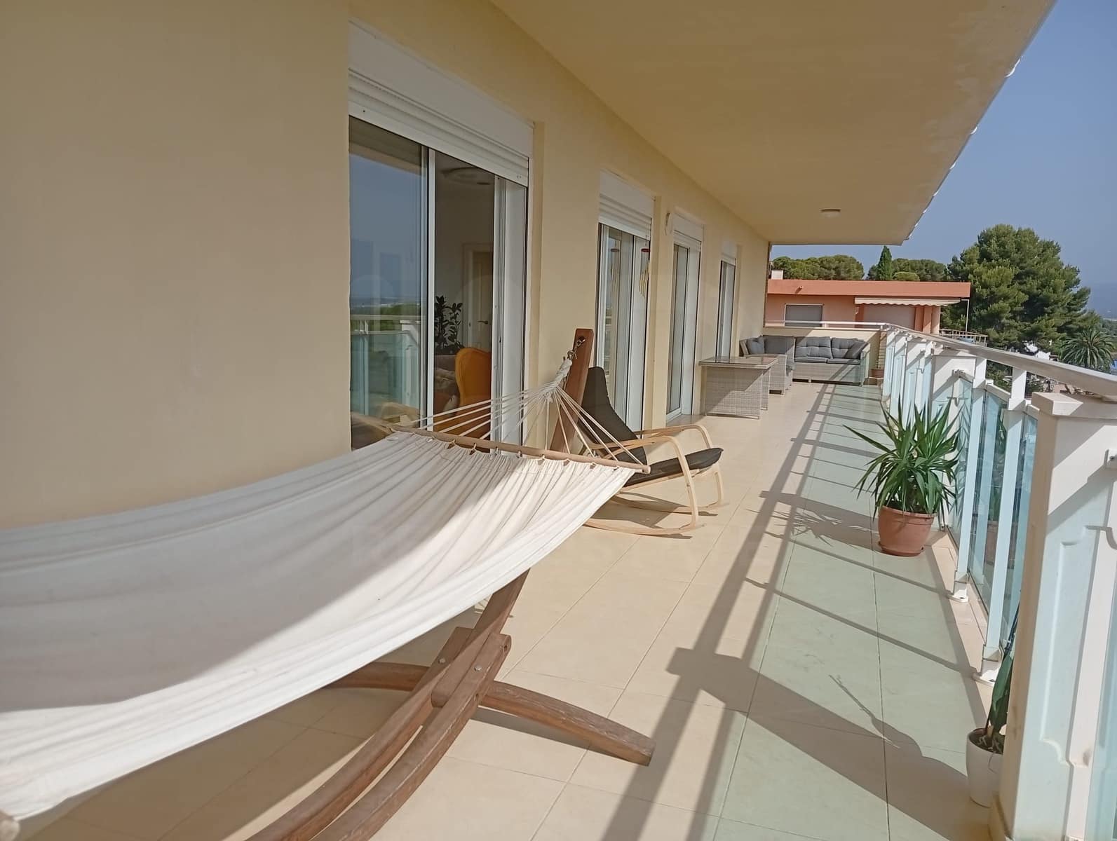 6 soveværelse Byhus til salg i Tarragona by med swimmingpool garage - € 690.000 (Ref: 9988371)