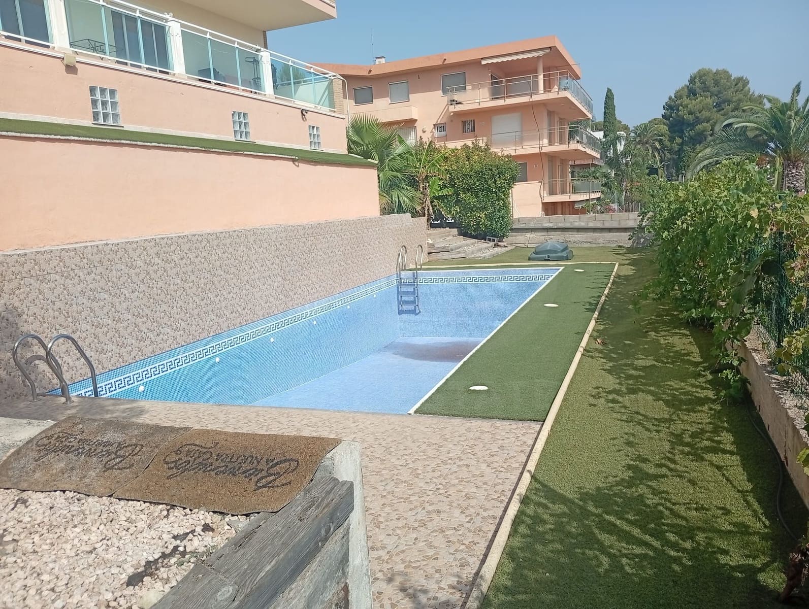 6 soveværelse Byhus til salg i Tarragona by med swimmingpool garage - € 690.000 (Ref: 9988371)