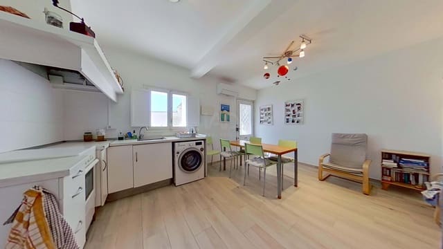 6 soveværelse Byhus til salg i Tarragona by med garage - € 140.000 (Ref: 9988372)