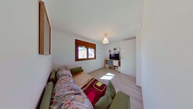6 soveværelse Byhus til salg i Tarragona by med garage - € 140.000 (Ref: 9988372)