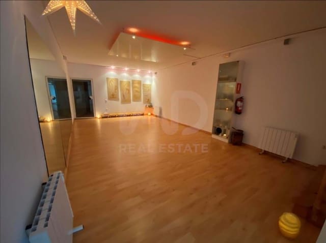 Kommersiell til salgs i Tarragona by - € 69 000 (Ref: 9988374)