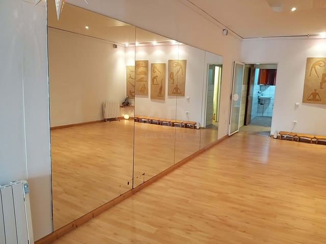 Kommersiell til salgs i Tarragona by - € 69 000 (Ref: 9988374)