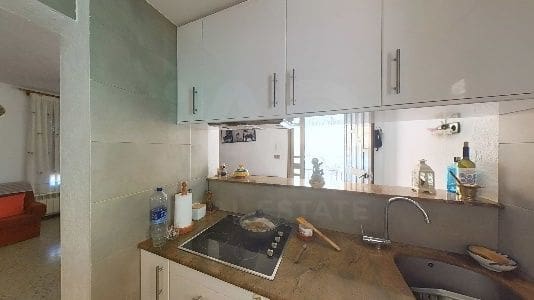 3 bedroom Townhouse for sale in Barcelona city with garage - € 199,000 (Ref: 9988377)