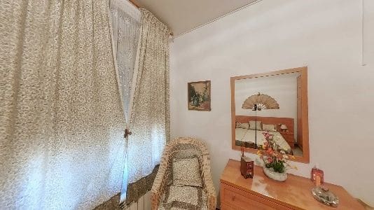 3 bedroom Townhouse for sale in Barcelona city with garage - € 199,000 (Ref: 9988377)