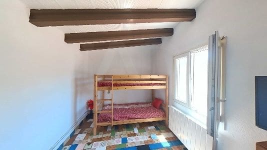3 bedroom Townhouse for sale in Barcelona city with garage - € 199,000 (Ref: 9988377)
