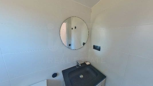 3 bedroom Townhouse for sale in Barcelona city with garage - € 199,000 (Ref: 9988377)
