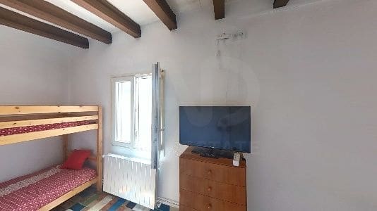 3 bedroom Townhouse for sale in Barcelona city with garage - € 199,000 (Ref: 9988377)