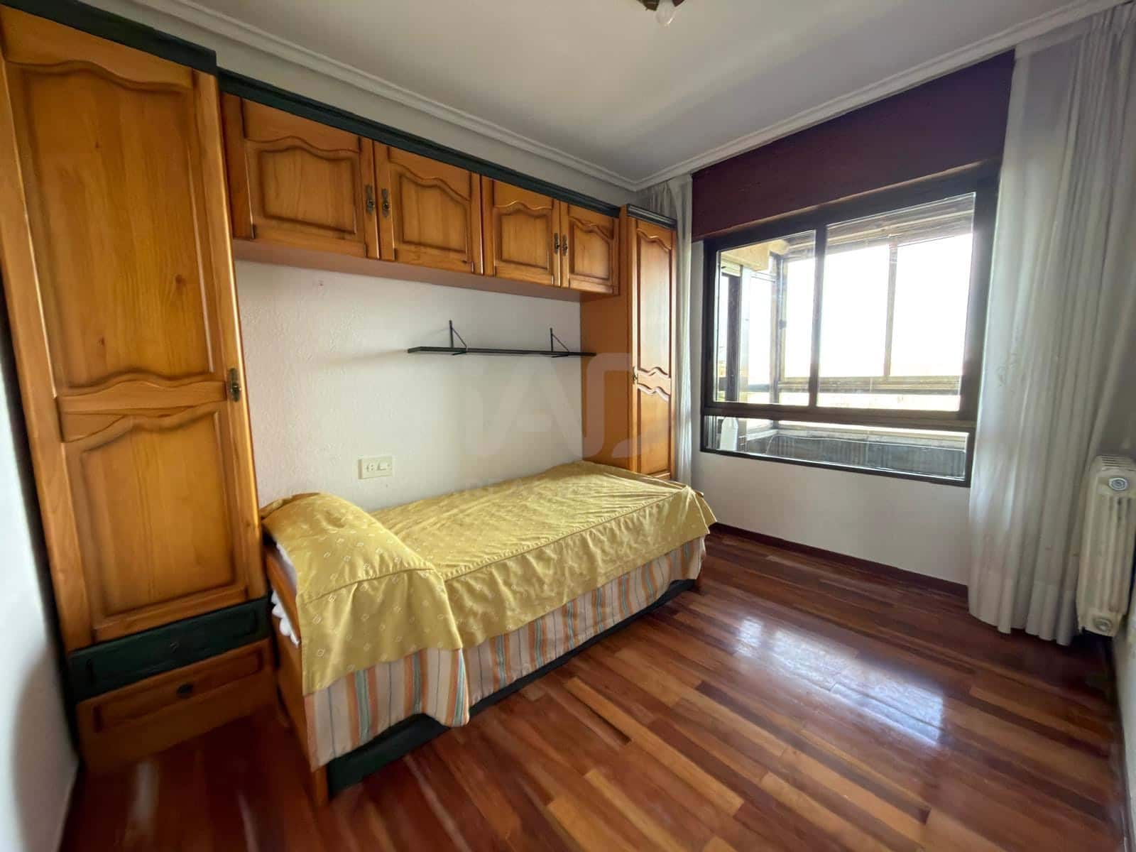 Apartamento de 4 habitaciones en León ciudad en venta con garaje - 299.000 € (Ref: 9988379)