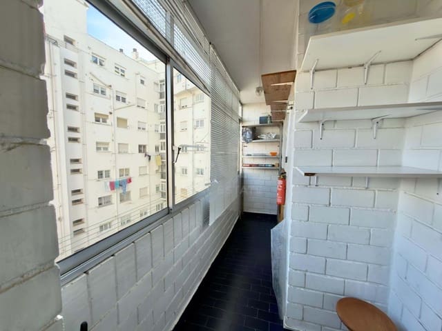 4 slaapkamer Appartement te koop in León stad met garage - € 299.000 (Ref: 9988379)