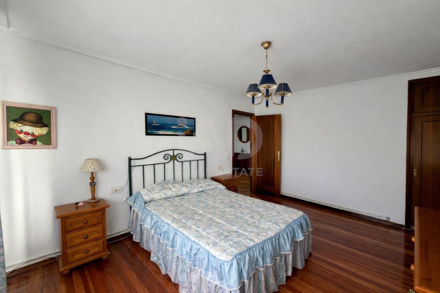 Apartamento de 4 habitaciones en León ciudad en venta con garaje - 299.000 € (Ref: 9988379)