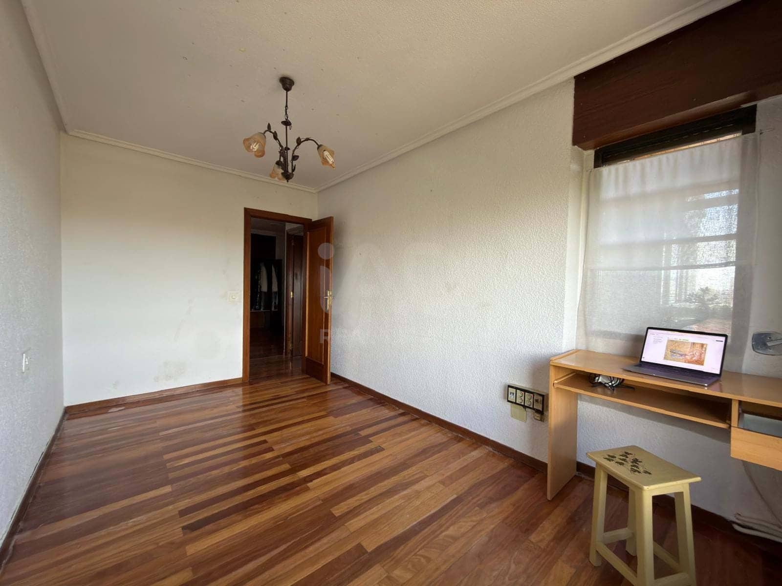 Apartamento de 4 habitaciones en León ciudad en venta con garaje - 299.000 € (Ref: 9988379)