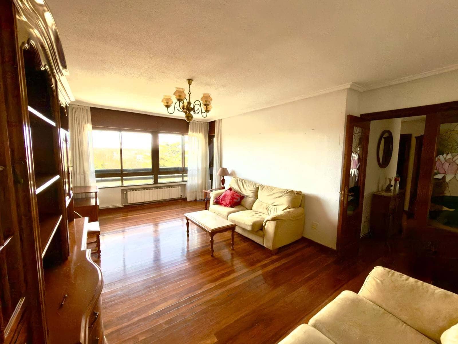 Apartamento de 4 habitaciones en León ciudad en venta con garaje - 299.000 € (Ref: 9988379)