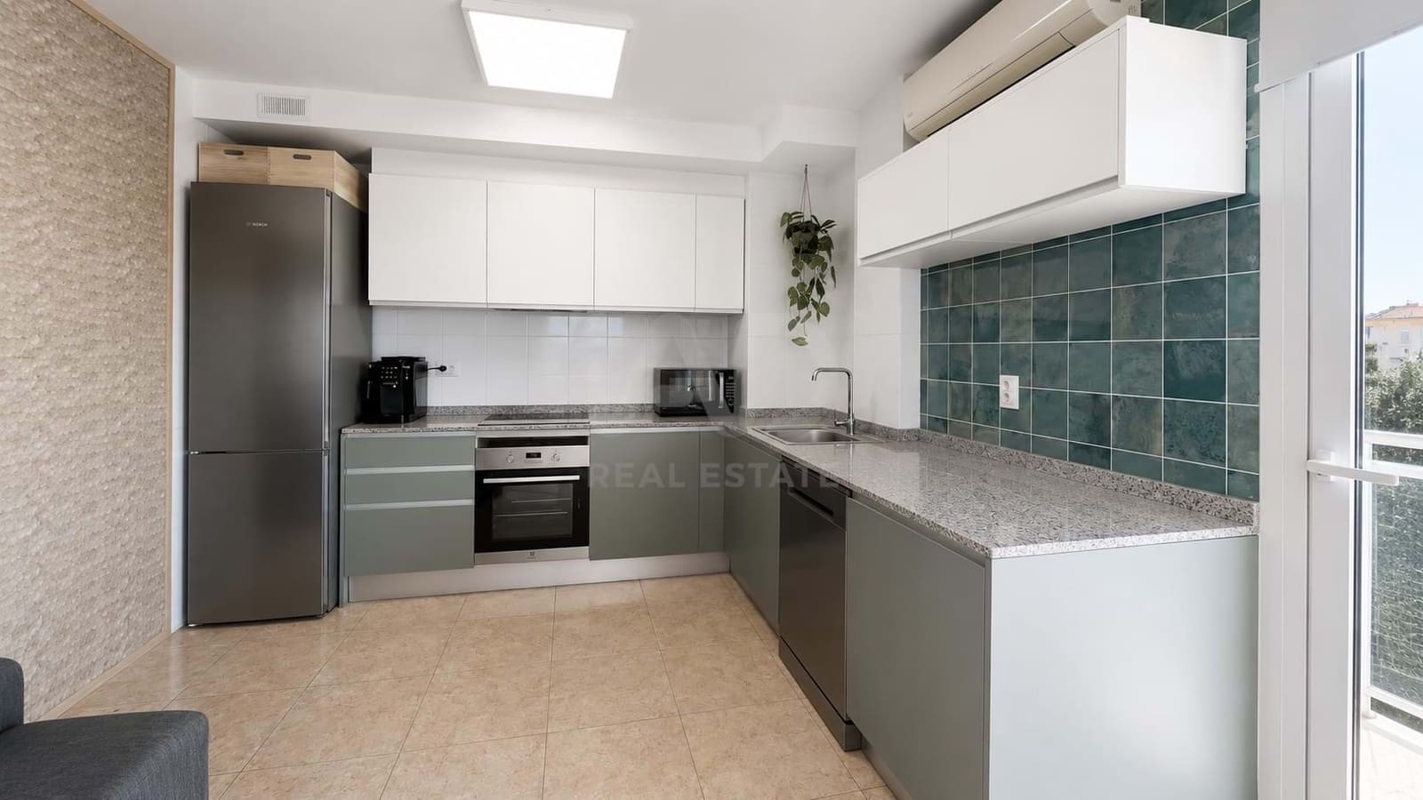 3 sypialnia Apartament na sprzedaż w Miasto Tarragona z basenem - 266 000 € (Ref: 9988385)