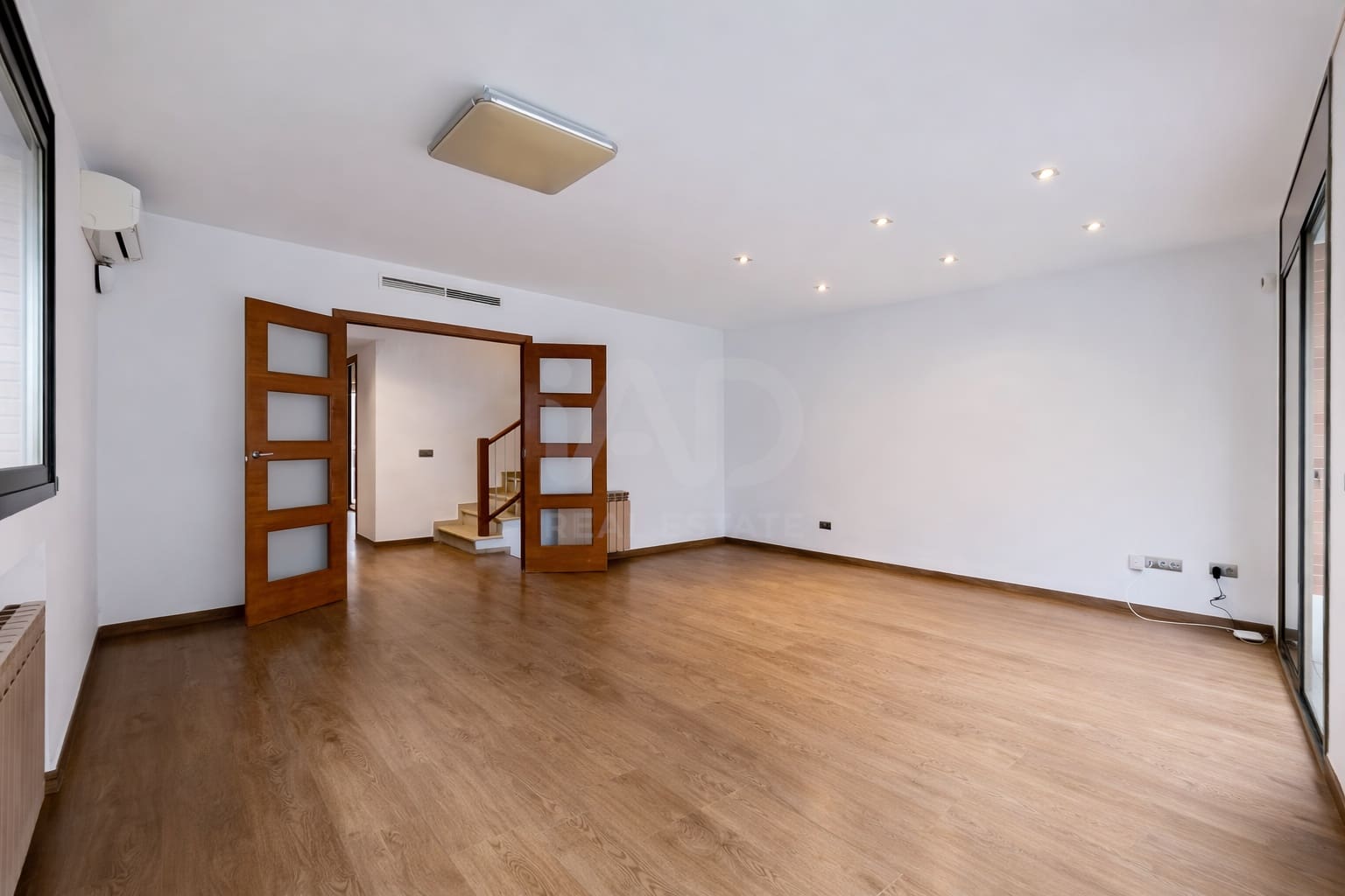4 bedroom Terraced Villa for sale in Tarragona city with pool garage - € 549,000 (Ref: 9988386)