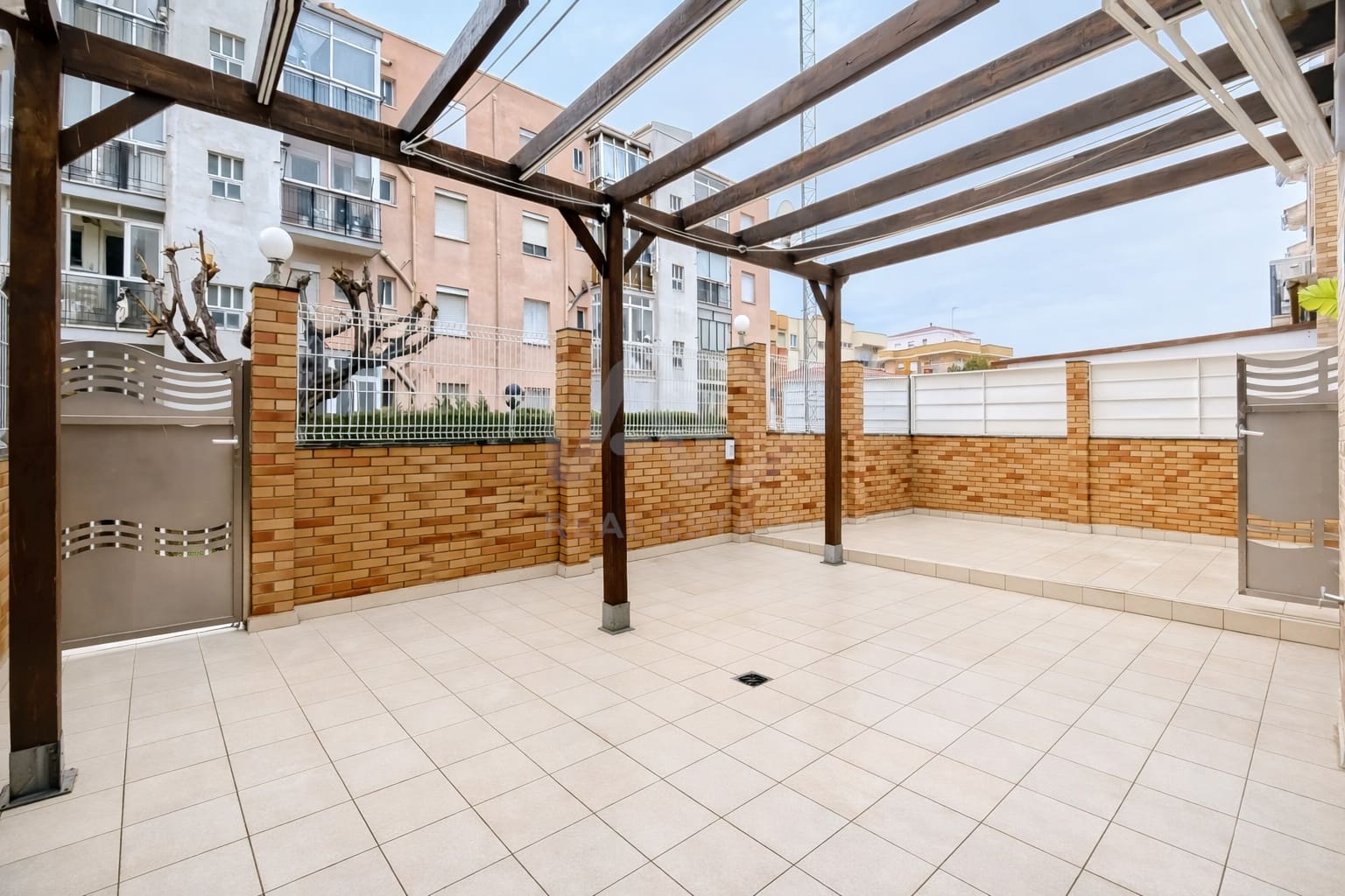 4 bedroom Terraced Villa for sale in Tarragona city with pool garage - € 549,000 (Ref: 9988386)