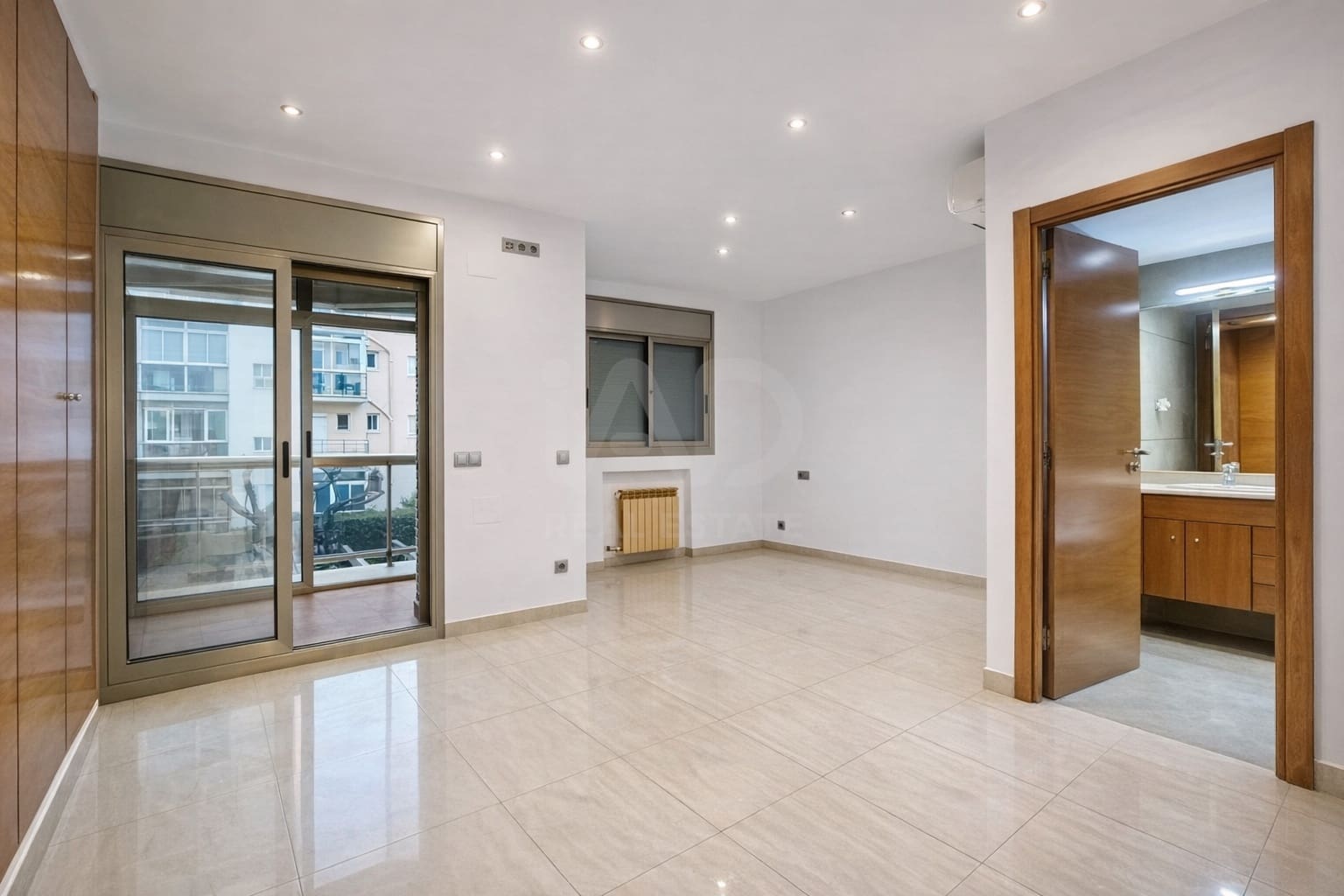 4 bedroom Terraced Villa for sale in Tarragona city with pool garage - € 549,000 (Ref: 9988386)