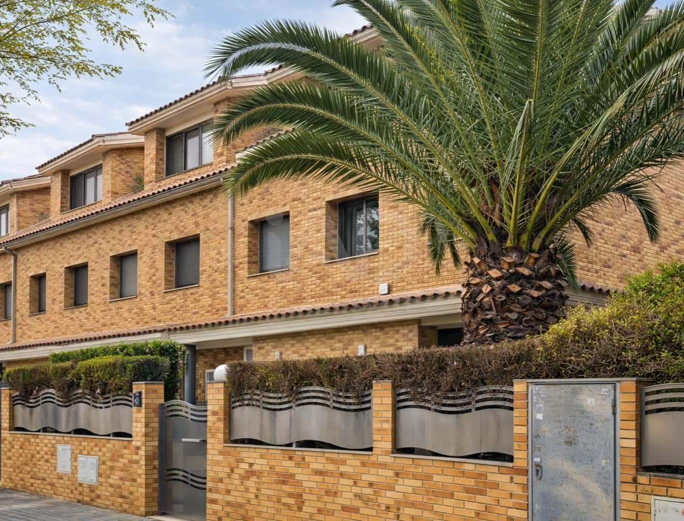 4 bedroom Terraced Villa for sale in Tarragona city with pool garage - € 549,000 (Ref: 9988386)