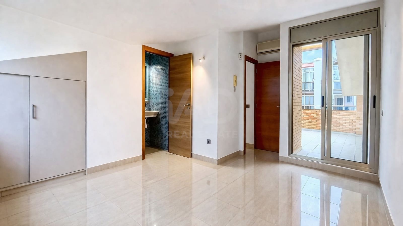 4 bedroom Terraced Villa for sale in Tarragona city with pool garage - € 549,000 (Ref: 9988386)