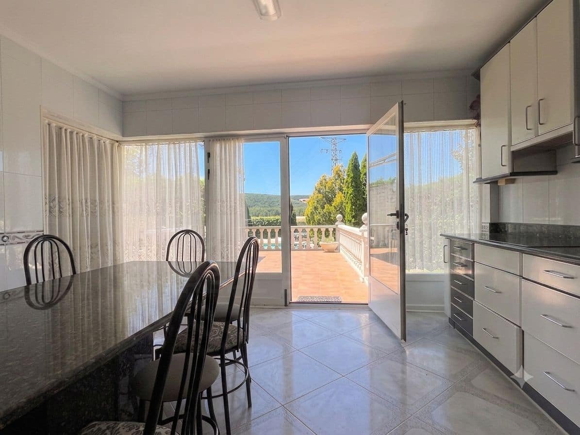 6 soveværelse Byhus til salg i Burgos by med swimmingpool garage - € 975.000 (Ref: 9988387)