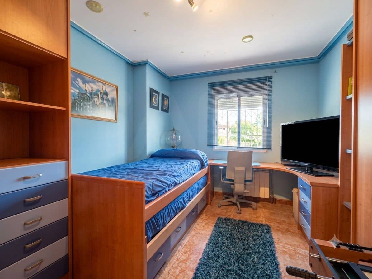 6 soveværelse Byhus til salg i Burgos by med swimmingpool garage - € 975.000 (Ref: 9988387)
