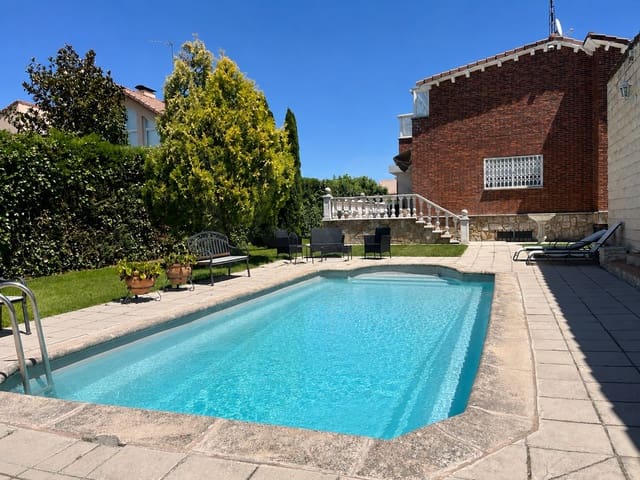 6 soveværelse Byhus til salg i Burgos by med swimmingpool garage - € 975.000 (Ref: 9988387)