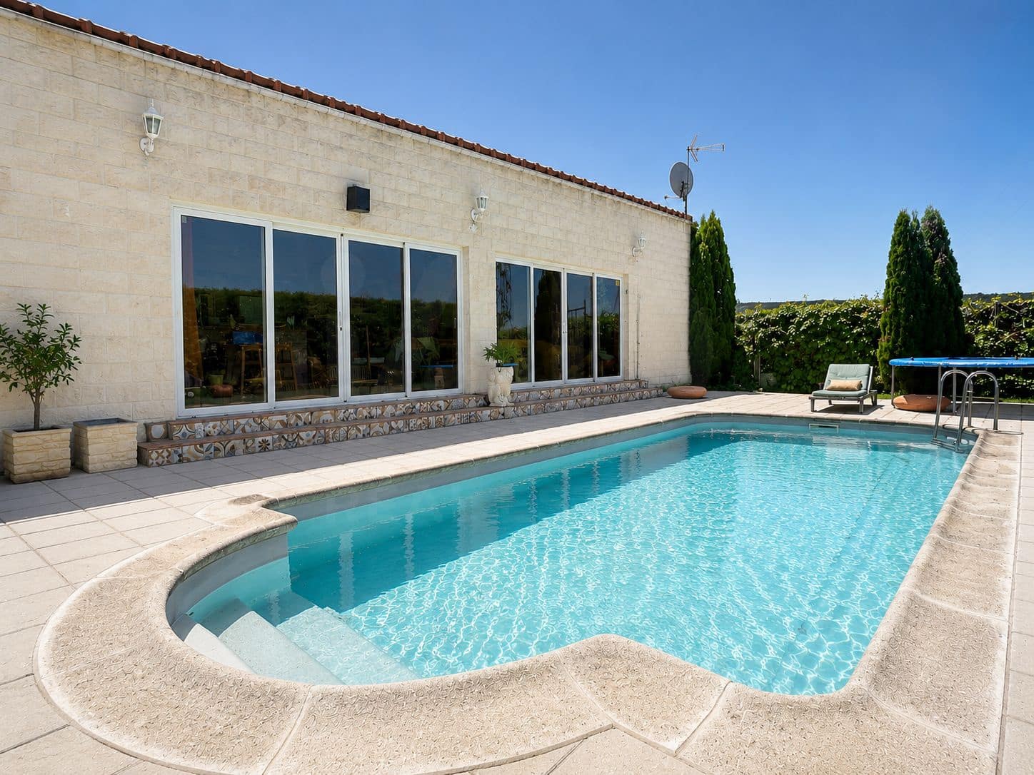 6 soveværelse Byhus til salg i Burgos by med swimmingpool garage - € 975.000 (Ref: 9988387)