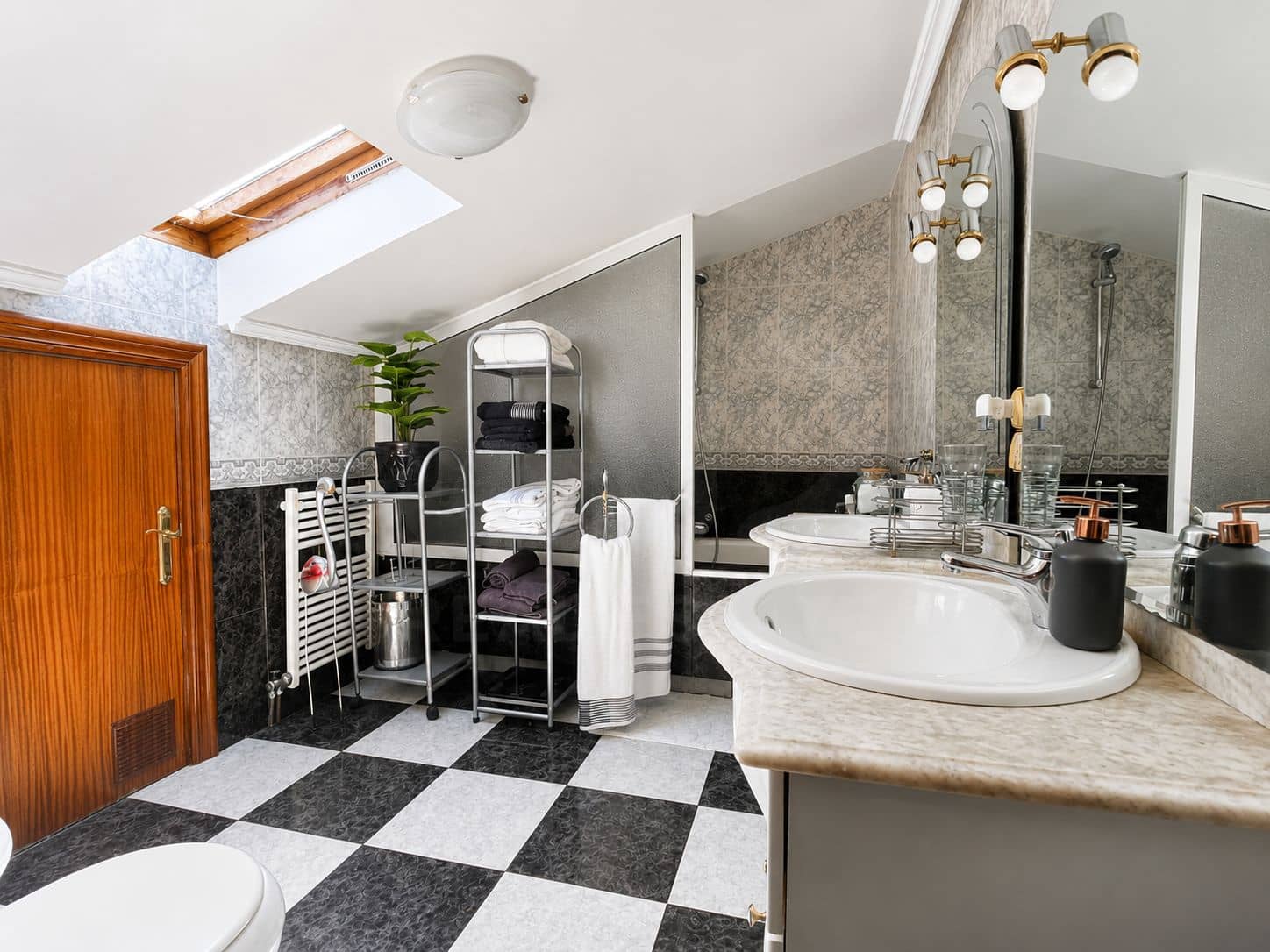6 soveværelse Byhus til salg i Burgos by med swimmingpool garage - € 975.000 (Ref: 9988387)