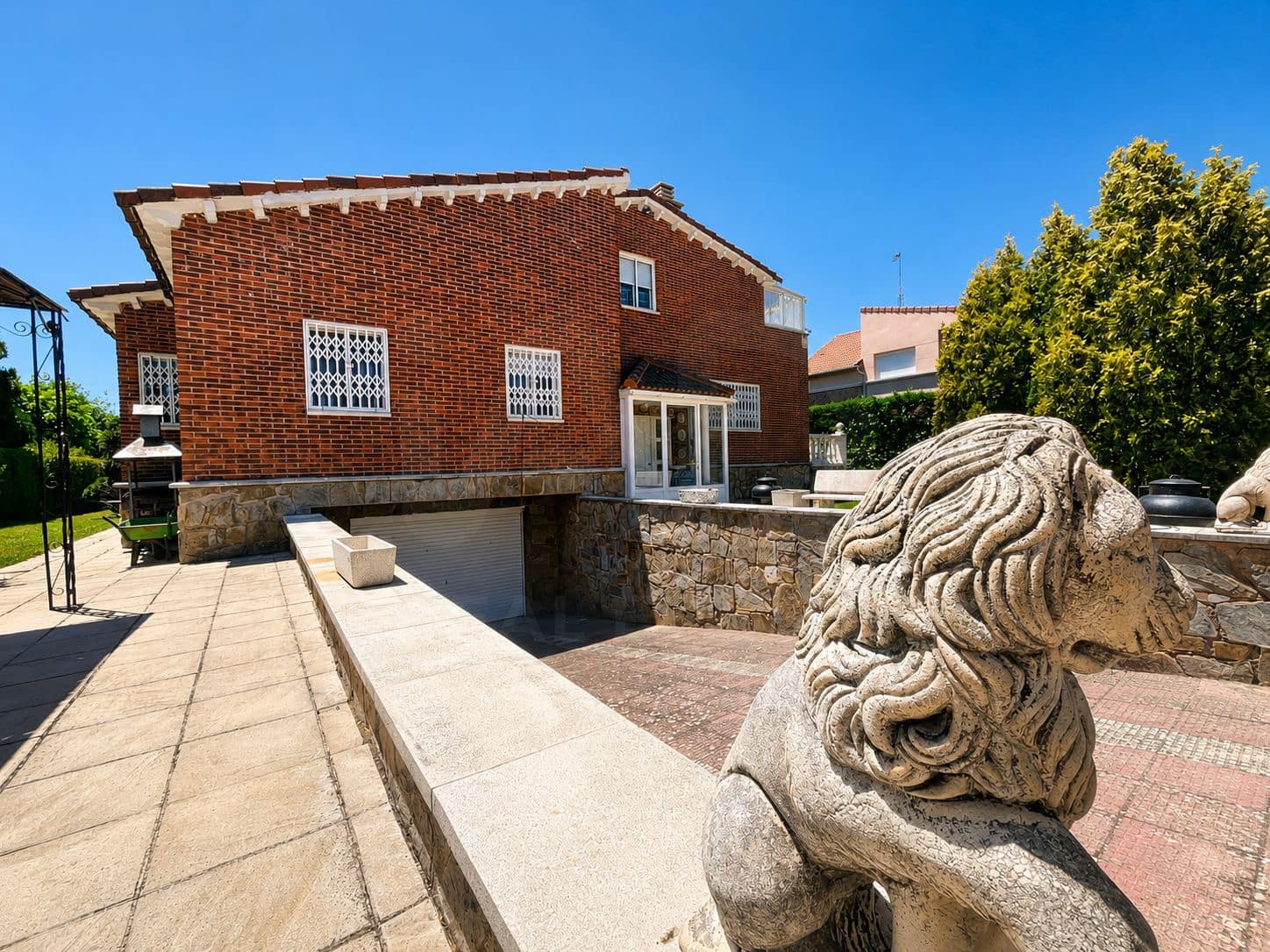 6 soveværelse Byhus til salg i Burgos by med swimmingpool garage - € 975.000 (Ref: 9988387)