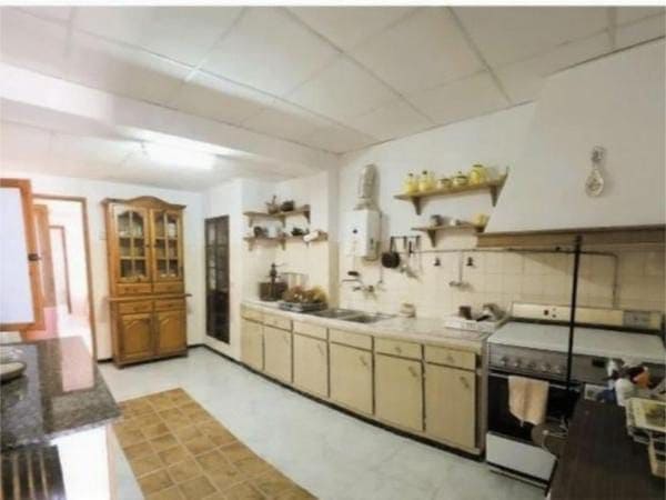 4 soverom Finca/Herregård til salgs i Gea y Truyols, Murcia by med garasje - € 170 000 (Ref: 9988389)