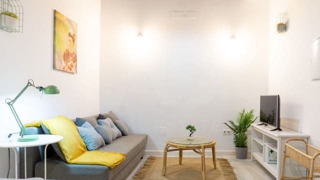 1 soveværelse Lejlighed til salg i Centro Historico, Málaga by - € 275.000 (Ref: 9988390)