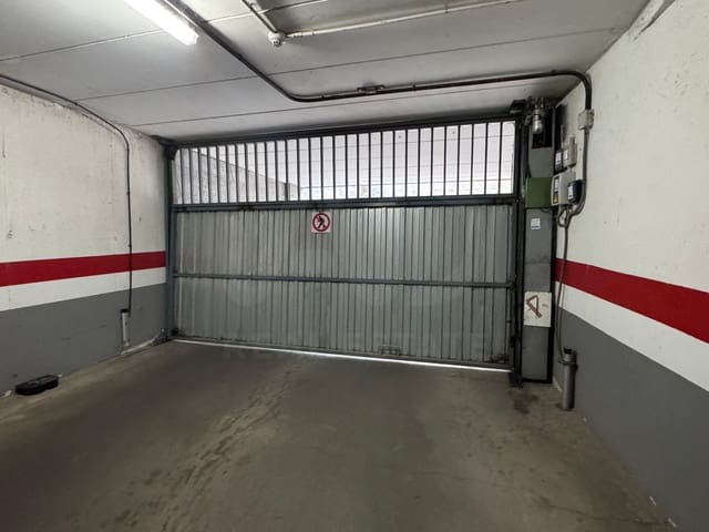 Garage zu verkaufen in Cuatro Vientos, Madrid Stadt - 22.950 € (Ref: 9988391)