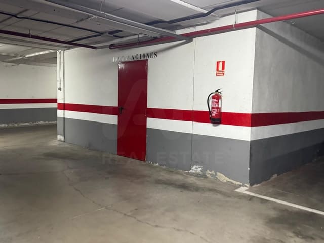 Garage zu verkaufen in Cuatro Vientos, Madrid Stadt - 22.950 € (Ref: 9988391)