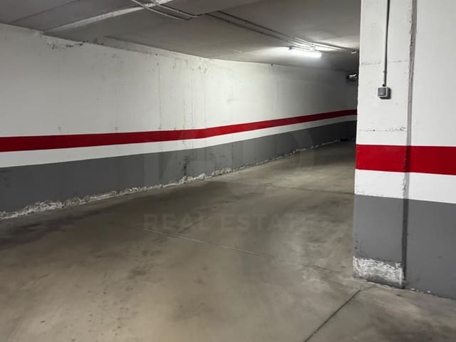 Garage zu verkaufen in Cuatro Vientos, Madrid Stadt - 22.950 € (Ref: 9988391)