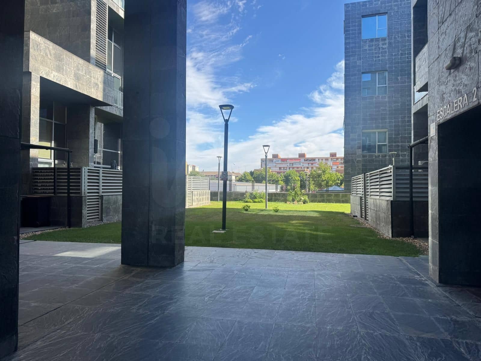 Garasje til salgs i Madrid by - € 22 950 (Ref: 9988391)