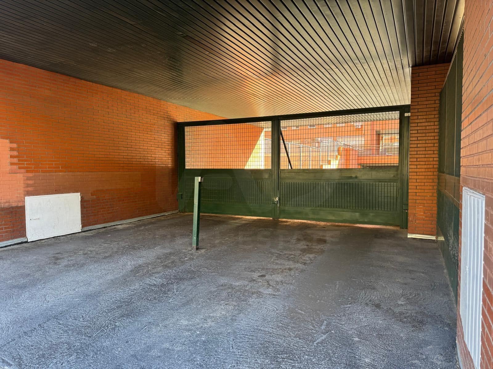 Garasje til salgs i Madrid by - € 22 950 (Ref: 9988392)