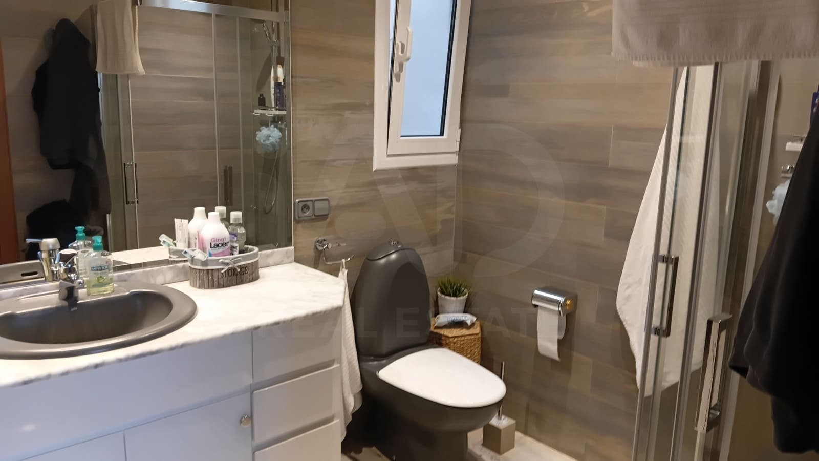 6 slaapkamer Huis te koop in Gerona stad met garage - € 500.000 (Ref: 9988393)