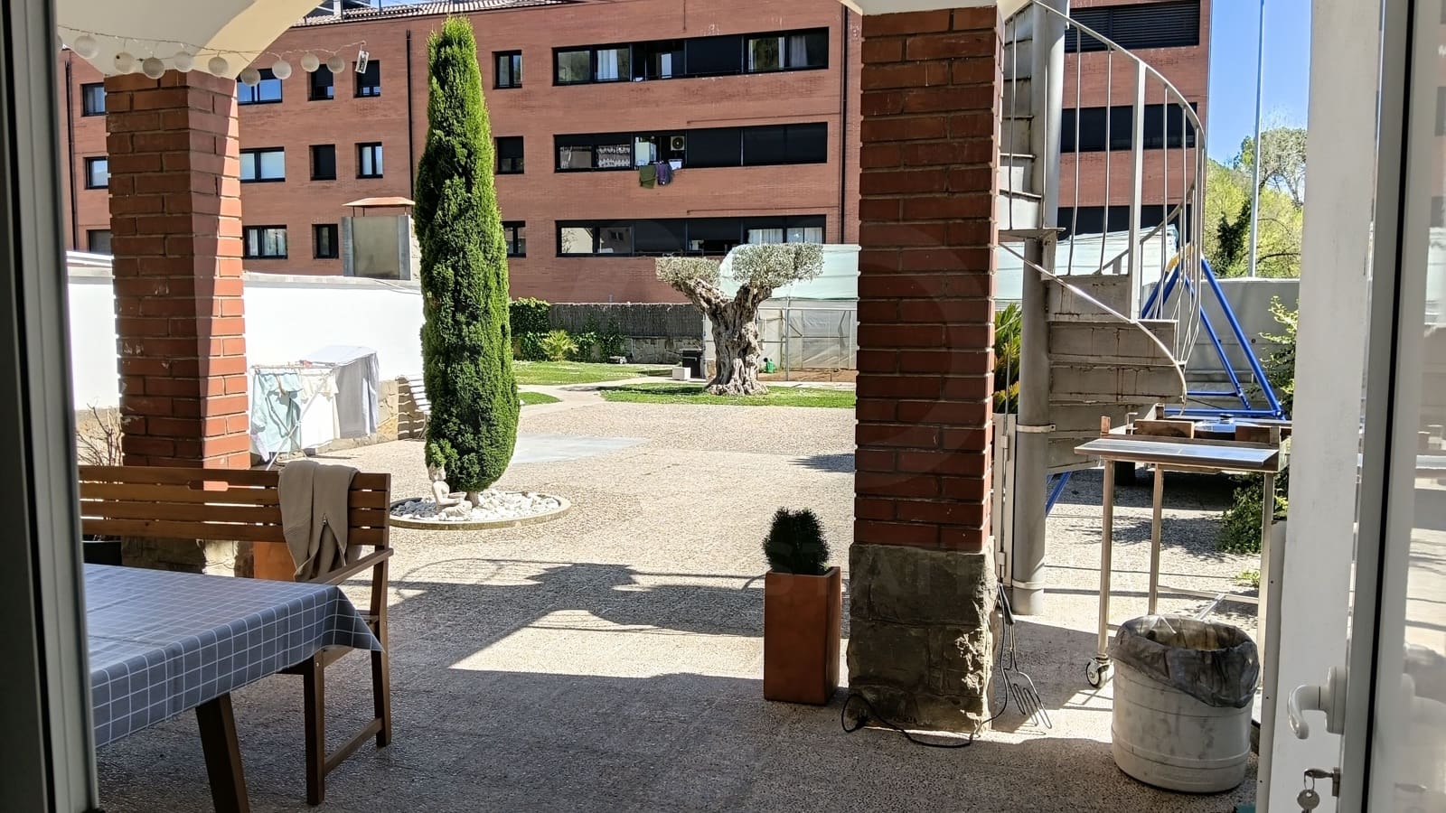 6 slaapkamer Huis te koop in Gerona stad met garage - € 500.000 (Ref: 9988393)