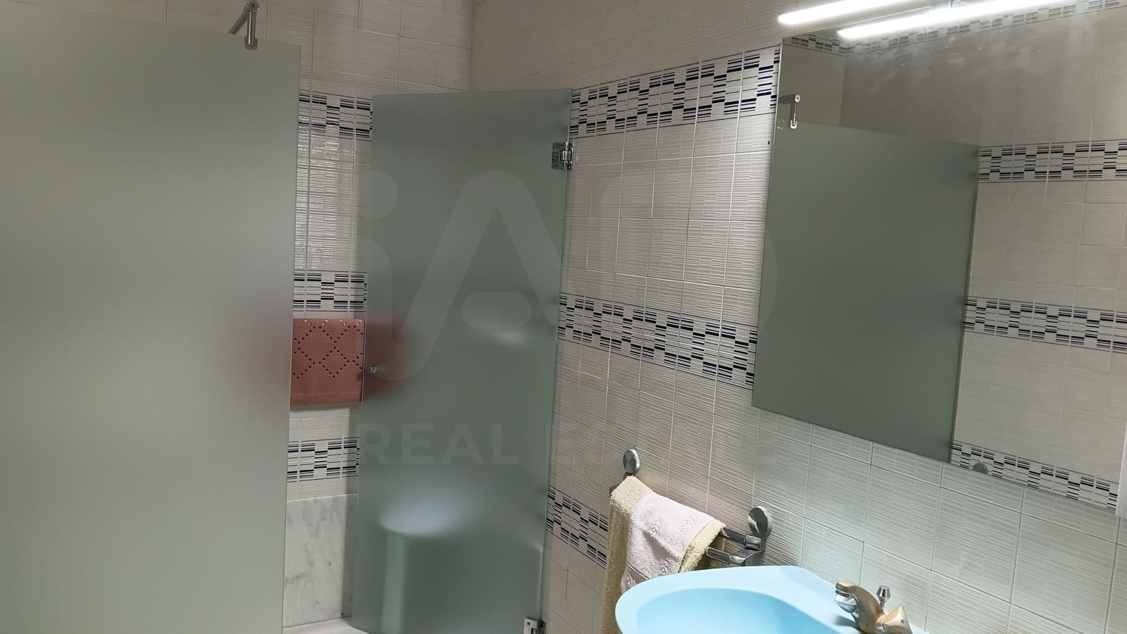 6 slaapkamer Huis te koop in Gerona stad met garage - € 500.000 (Ref: 9988393)