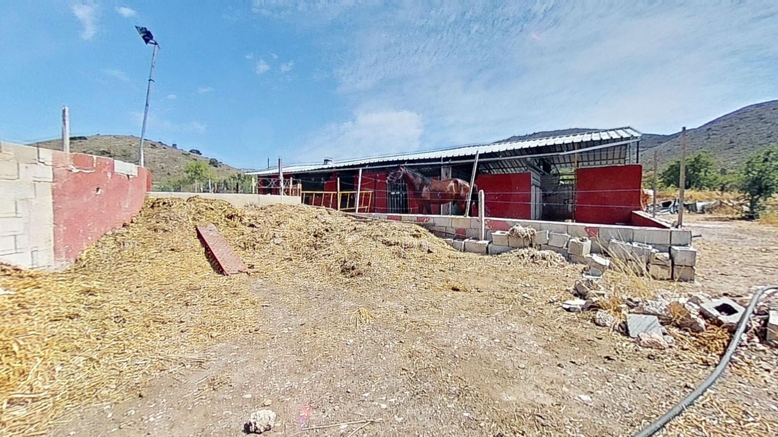 Finca/Casa Rural de 3 habitaciones en Alicante / Alacant ciudad en venta - 220.000 € (Ref: 9988394)